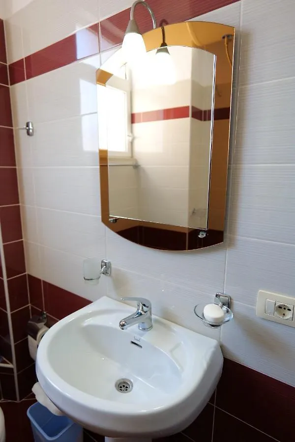 Ernest Apartments Sarande