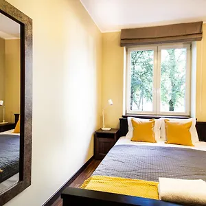 plac-zbawiciela-elegant-apartment.warsawhotelspoland.com/