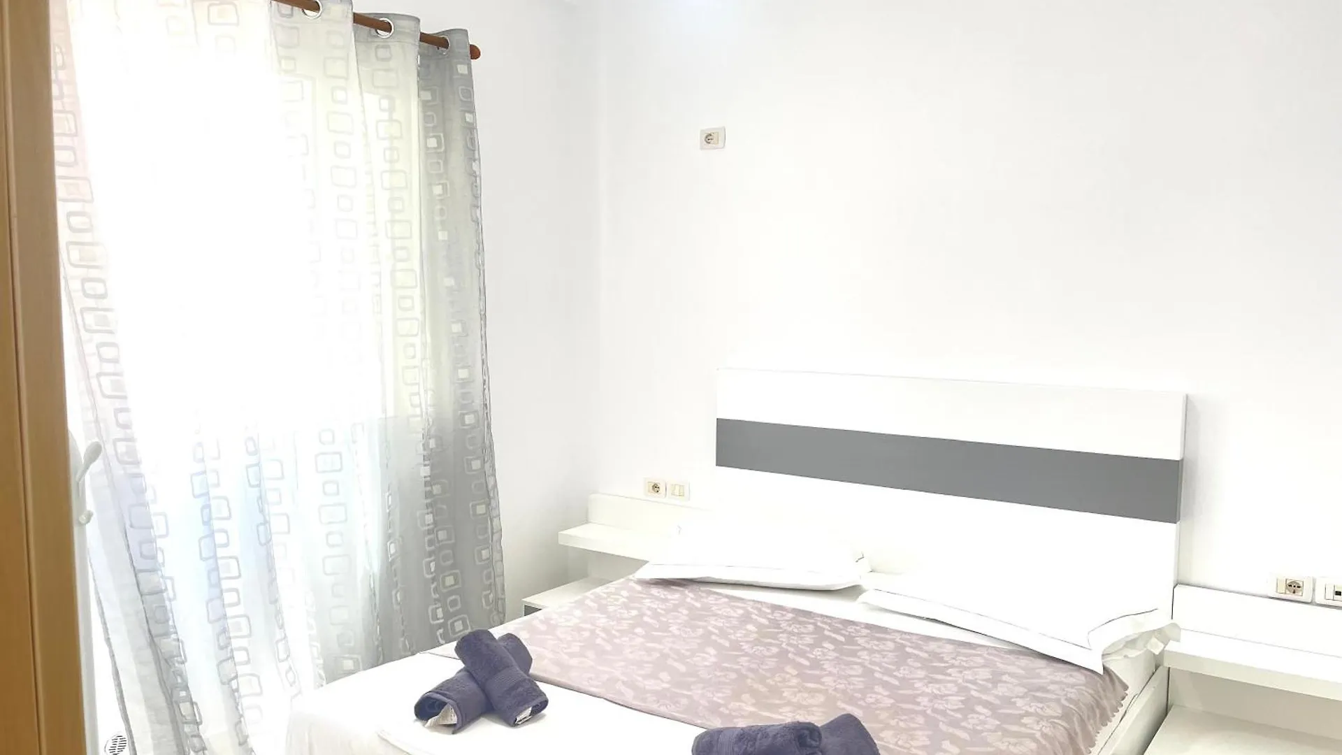 Ernest Apartments Sarandë 0*,  アルバニア